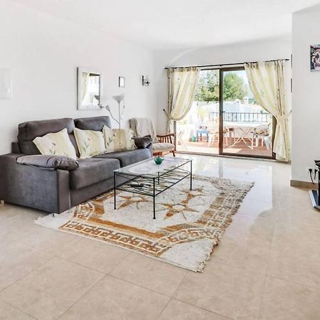 Capistrano Village B, 1 Bedroom + Free Wi-Fi Нерха Екстер'єр фото