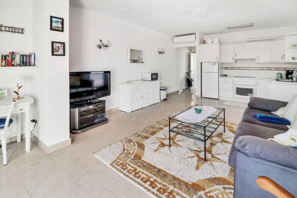 Capistrano Village B, 1 Bedroom + Free Wi-Fi Нерха Екстер'єр фото