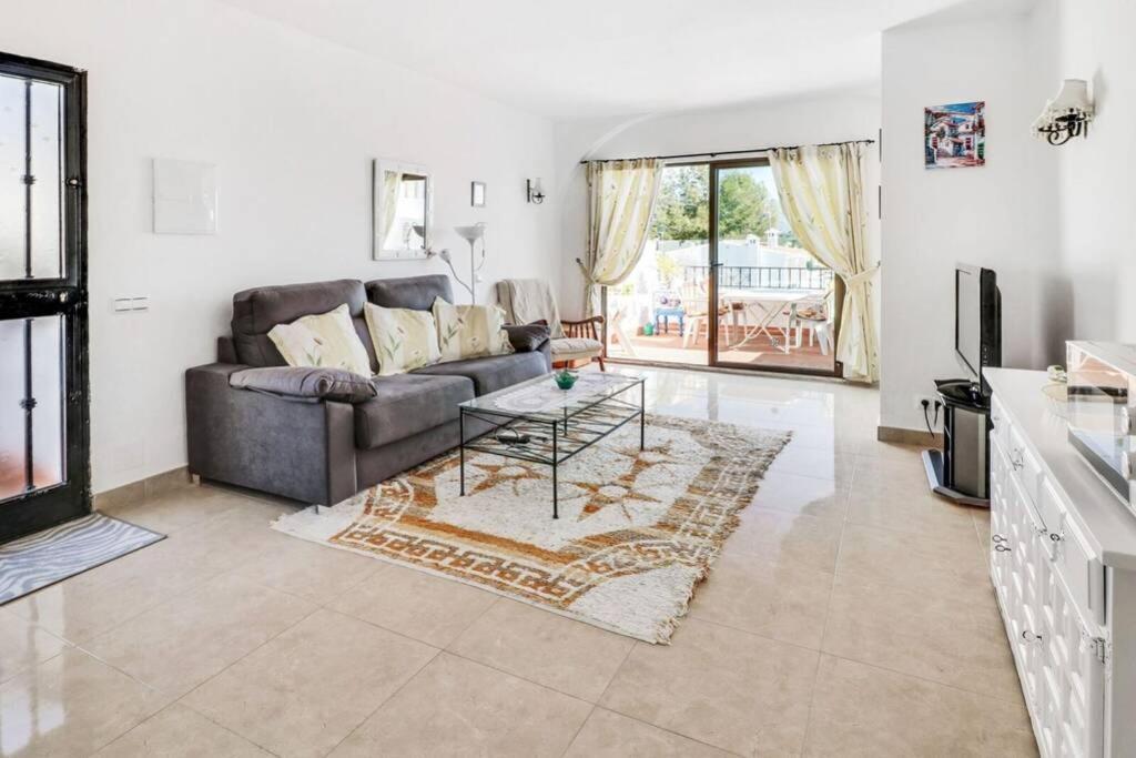 Capistrano Village B, 1 Bedroom + Free Wi-Fi Нерха Екстер'єр фото